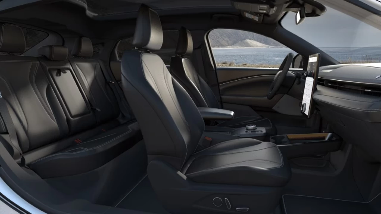 2023 Ford Mustang Mach-E Premium AWD X Image principale