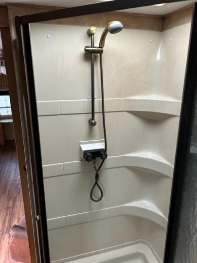 2005 Keystone Challenger 32TPK 