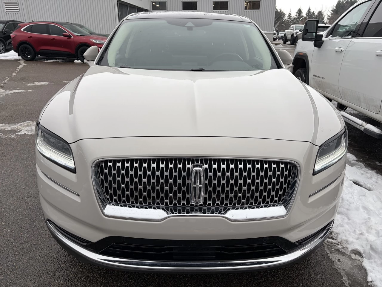 2022 Lincoln Nautilus Reserve AWD CUIR TOIT PANO NAVIGATION SIEGES CHAUFFANTS/VENTILÉS VOLANT CHAUFFANT Image principale