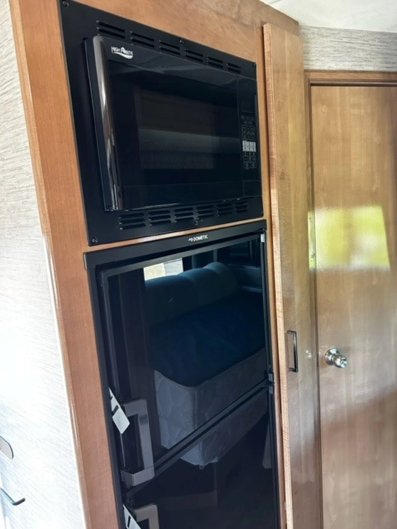 2021 Thor Motor Coach Quantum Sprinter  Image principale