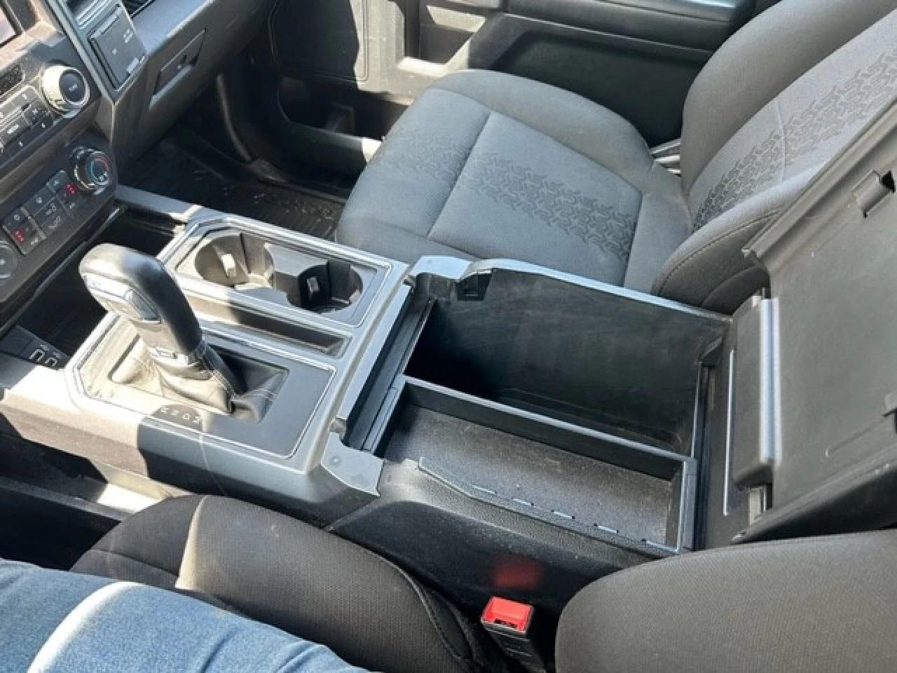 2020 Ford F-150 XLT Main Image