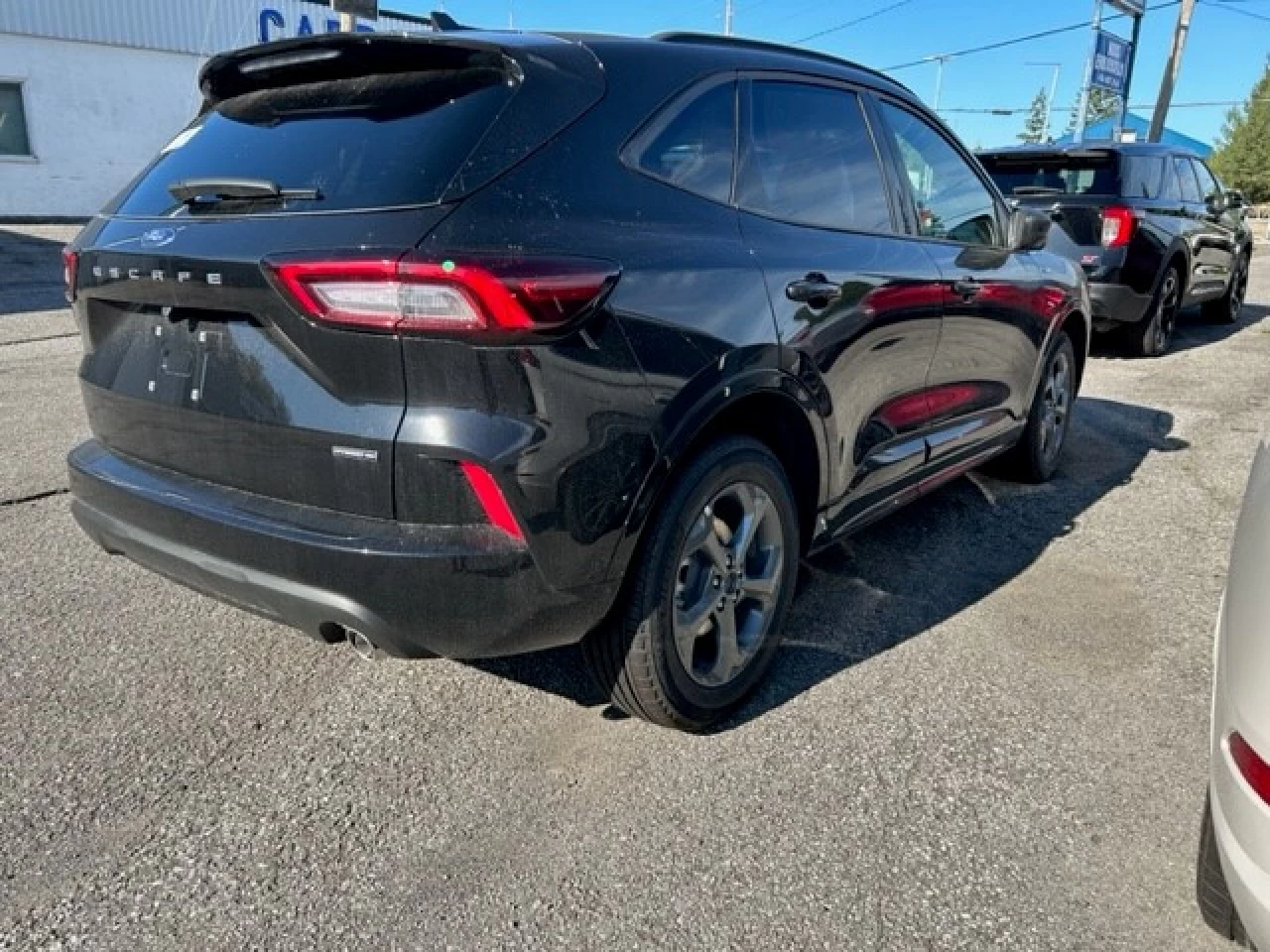 2023 Ford Escape ST-Line Hybride Image principale