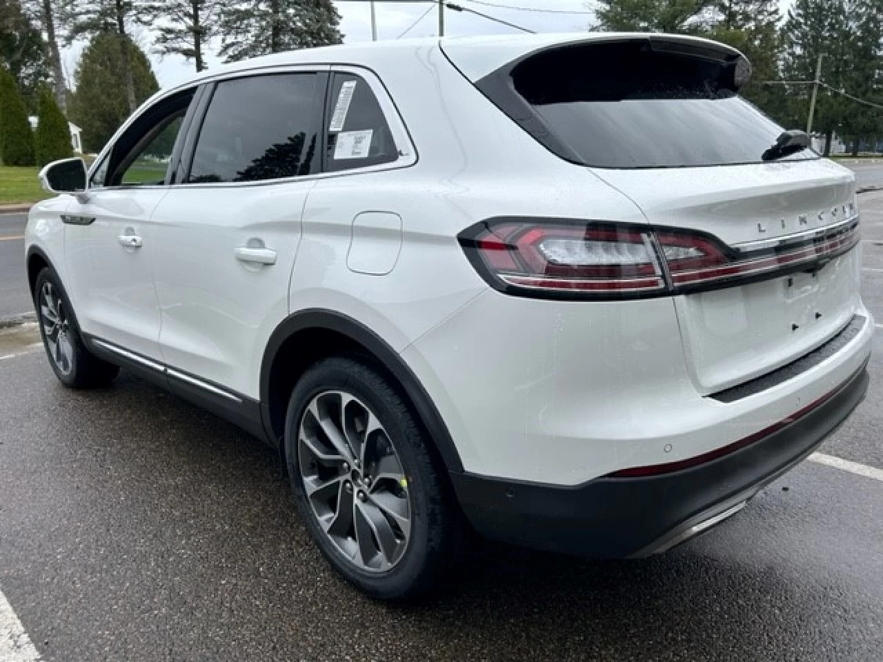 2023 Lincoln Nautilus Reserve Main Image