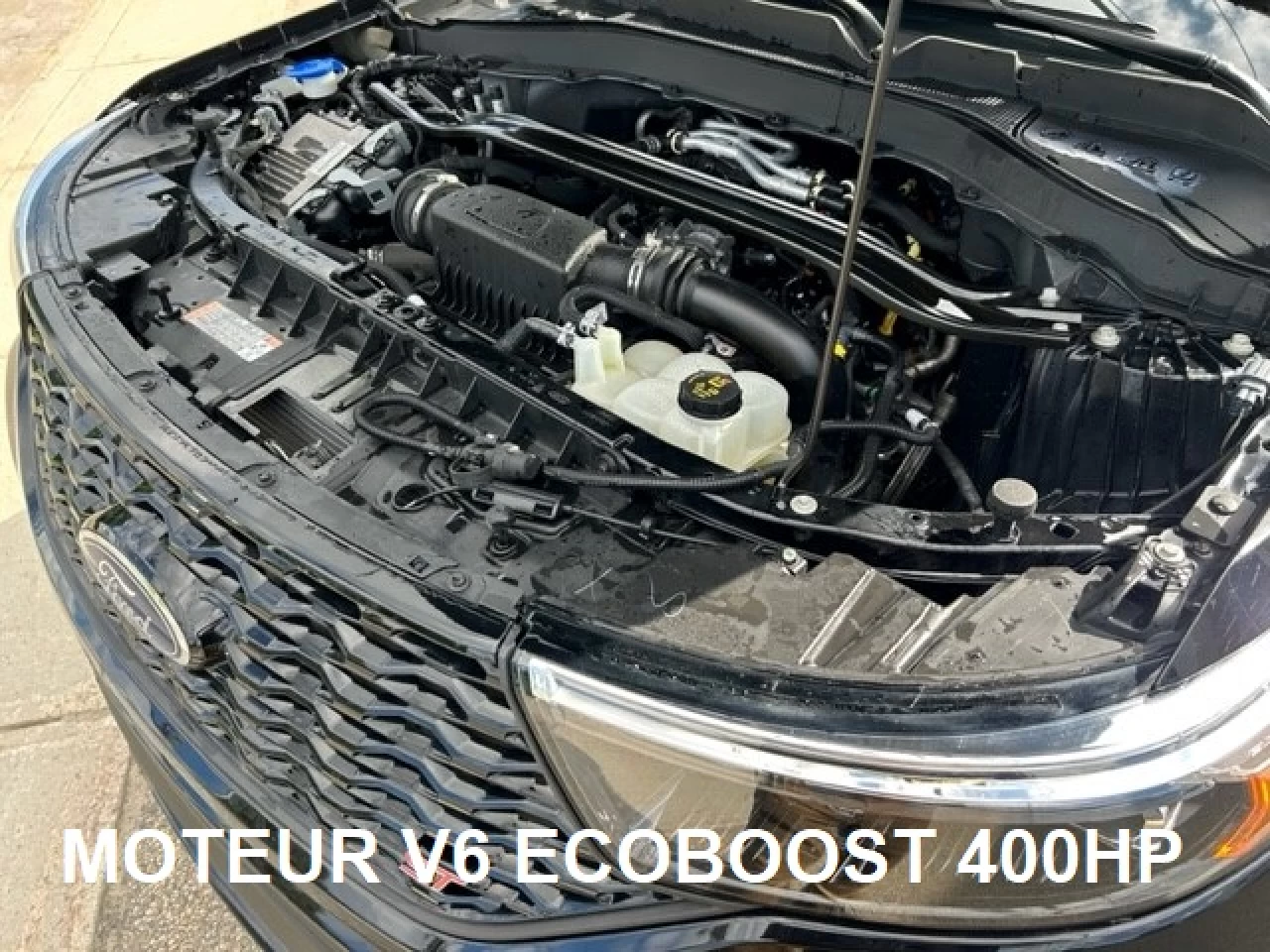 2022 Ford Explorer ST Image principale